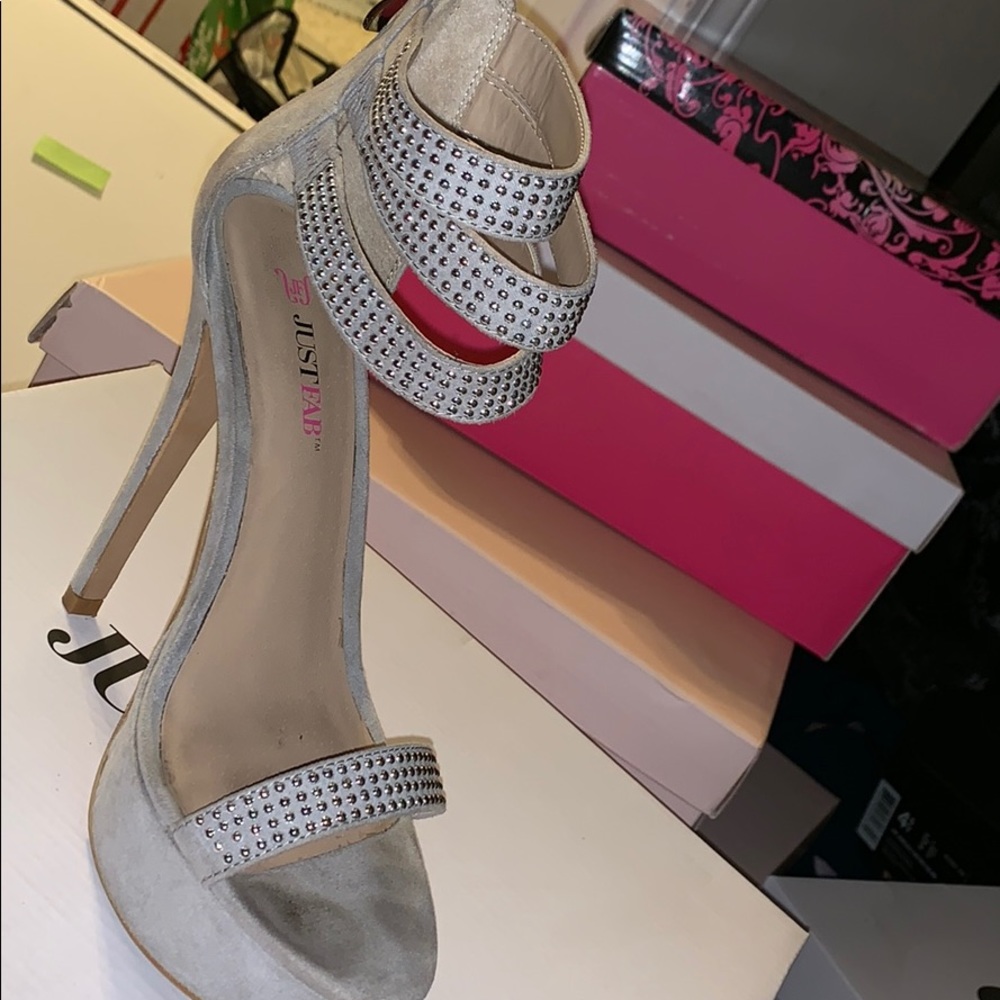 Grey suede heel sandal